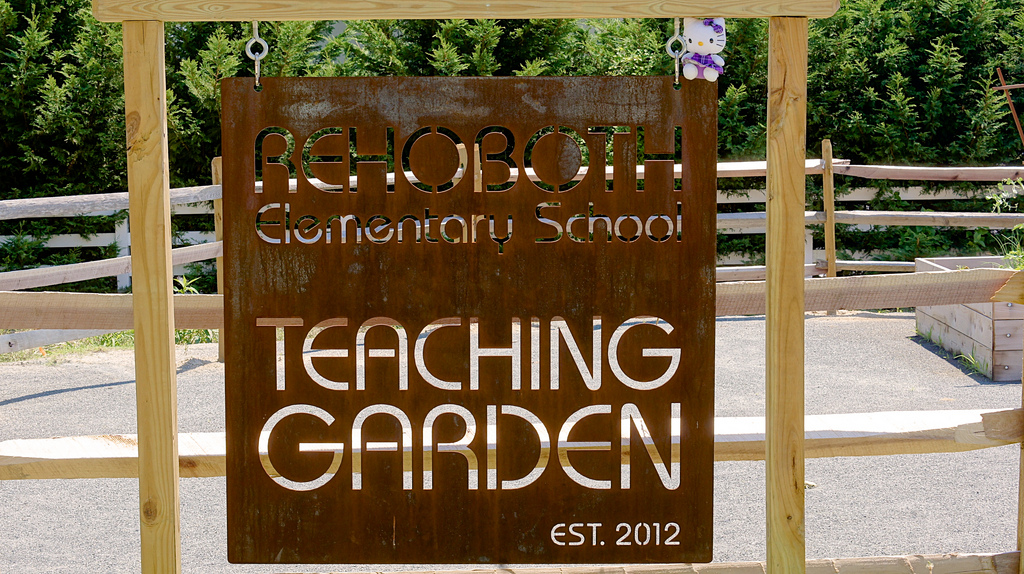 Rehoboth Teaching Garden | 2012-06-24  13-03-31