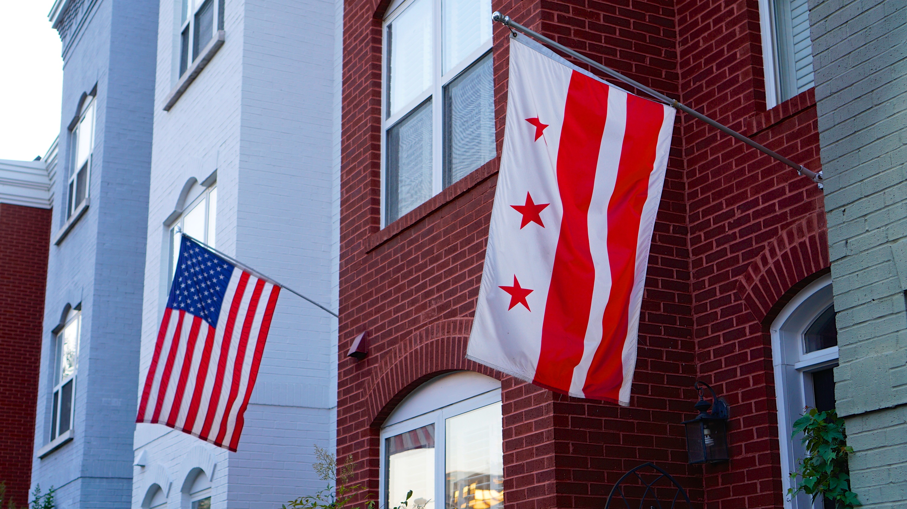 US and Washington, DC Flags